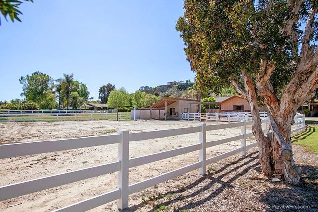 Photo 10 of 21 for 4308 Calle Mar De Ballenas
