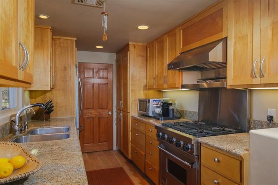 Photo 4 of 30 for 10785 Cherry Hill Dr
