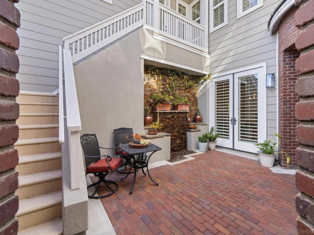 Photo 11 of 30 for 10785 Cherry Hill Dr